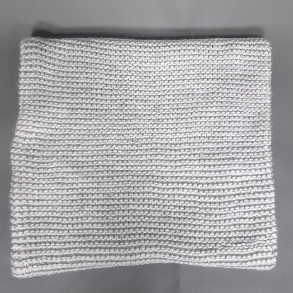 KATE SPADE Women's Knit Infinity Scarf White Metallic Thread Cozy‎ Winter Neck